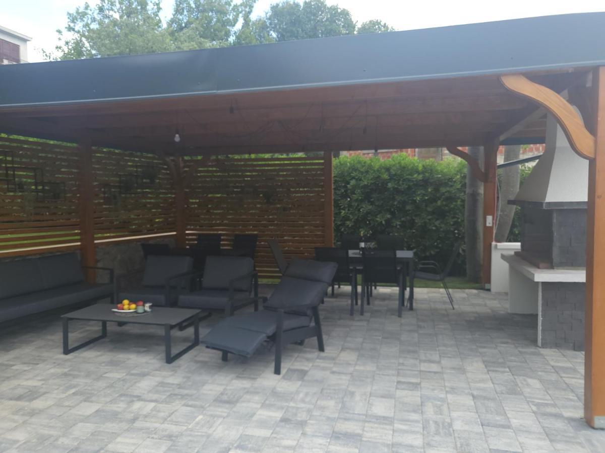 Apartmani Andiks Dramalj Esterno foto