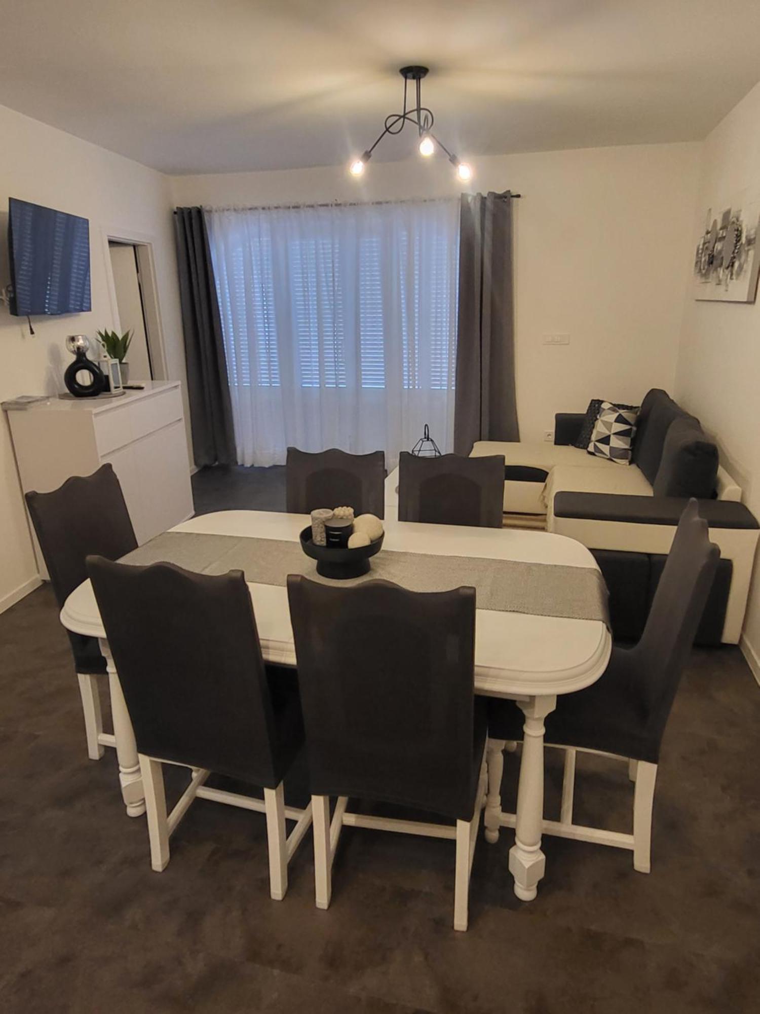 Apartmani Andiks Dramalj Esterno foto