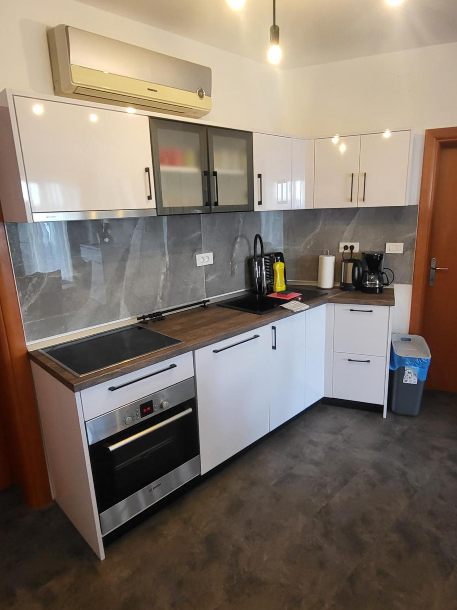 Apartmani Andiks Dramalj Esterno foto