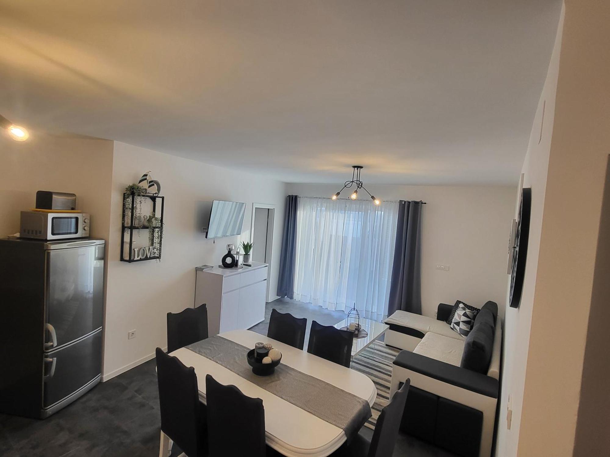 Apartmani Andiks Dramalj Esterno foto