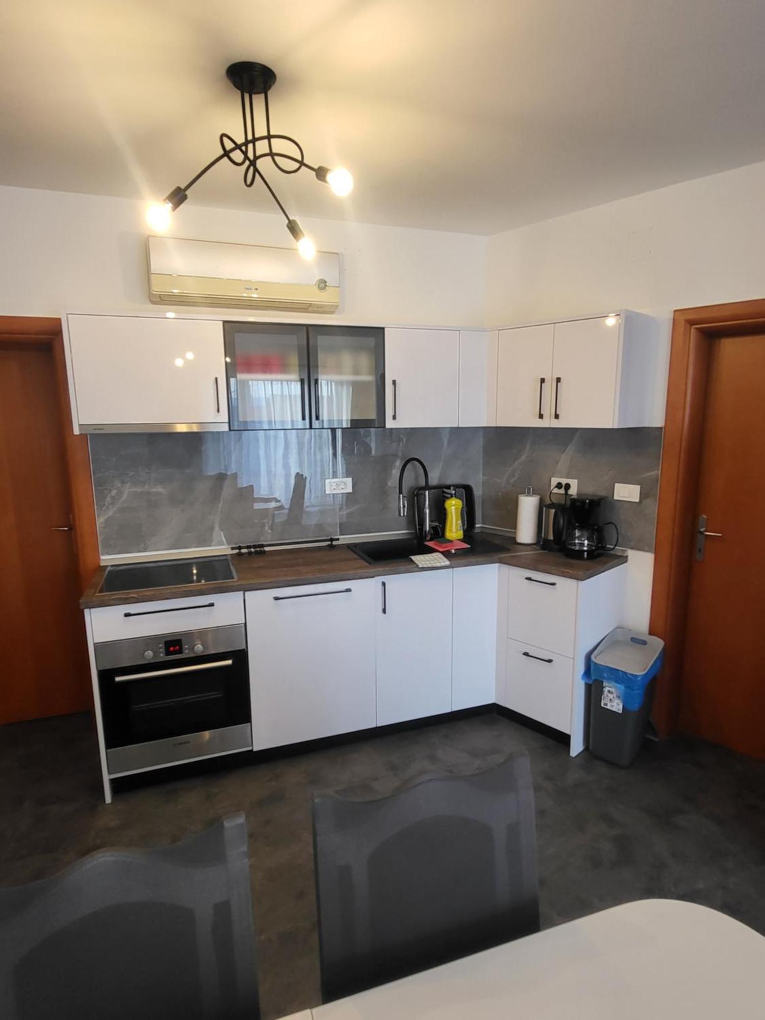 Apartmani Andiks Dramalj Esterno foto