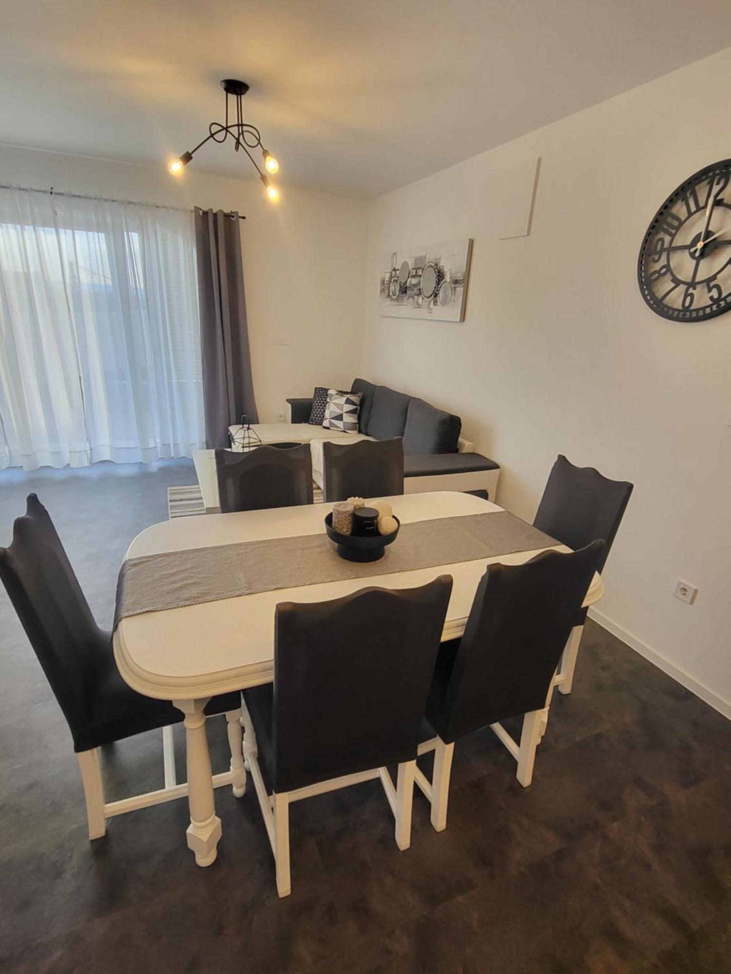 Apartmani Andiks Dramalj Esterno foto