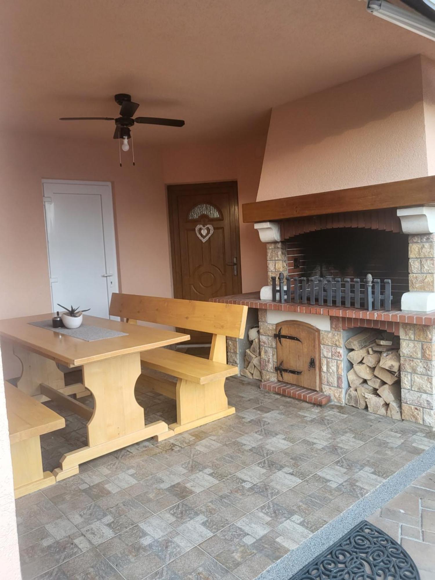 Apartmani Andiks Dramalj Esterno foto