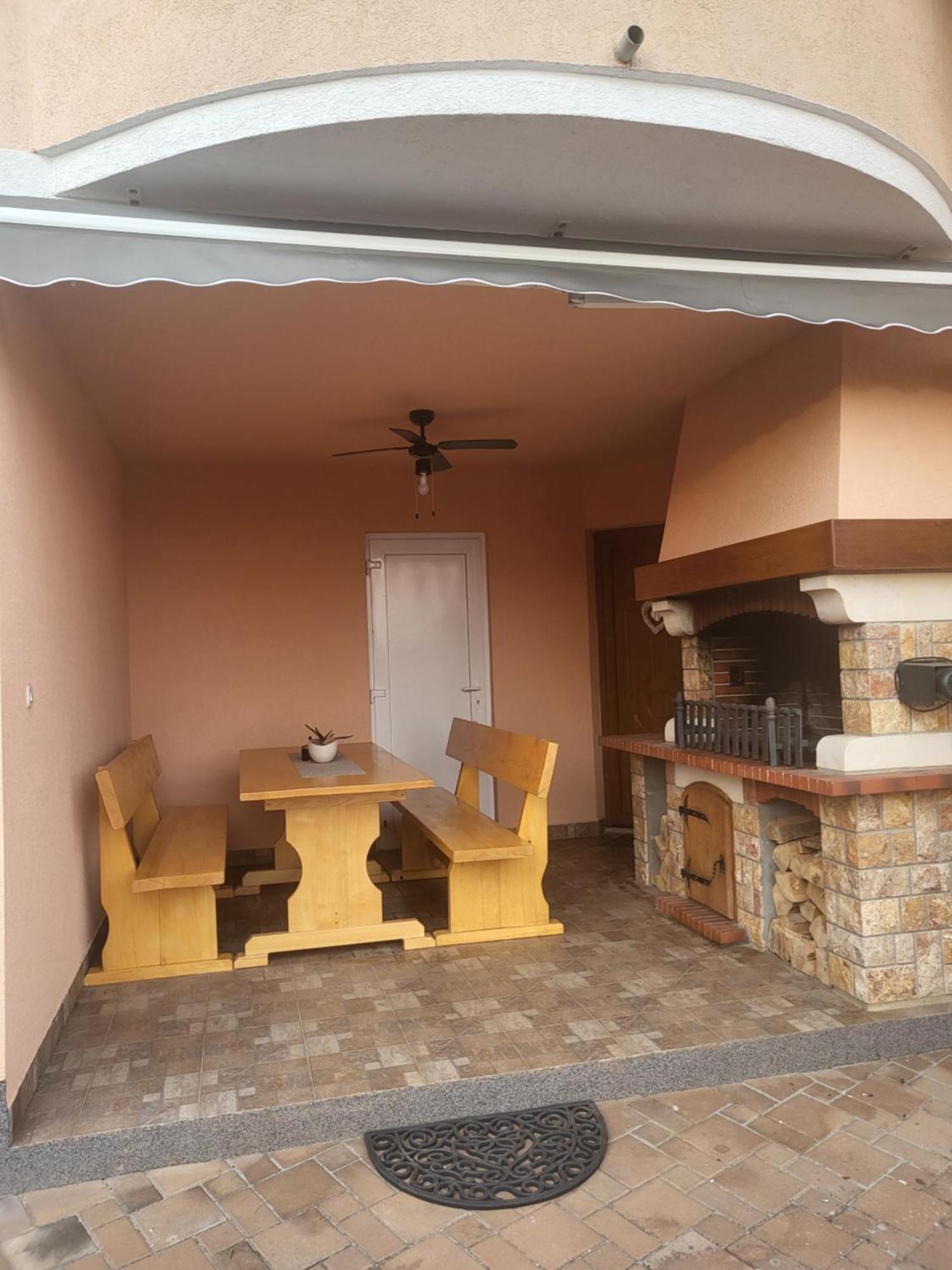 Apartmani Andiks Dramalj Esterno foto
