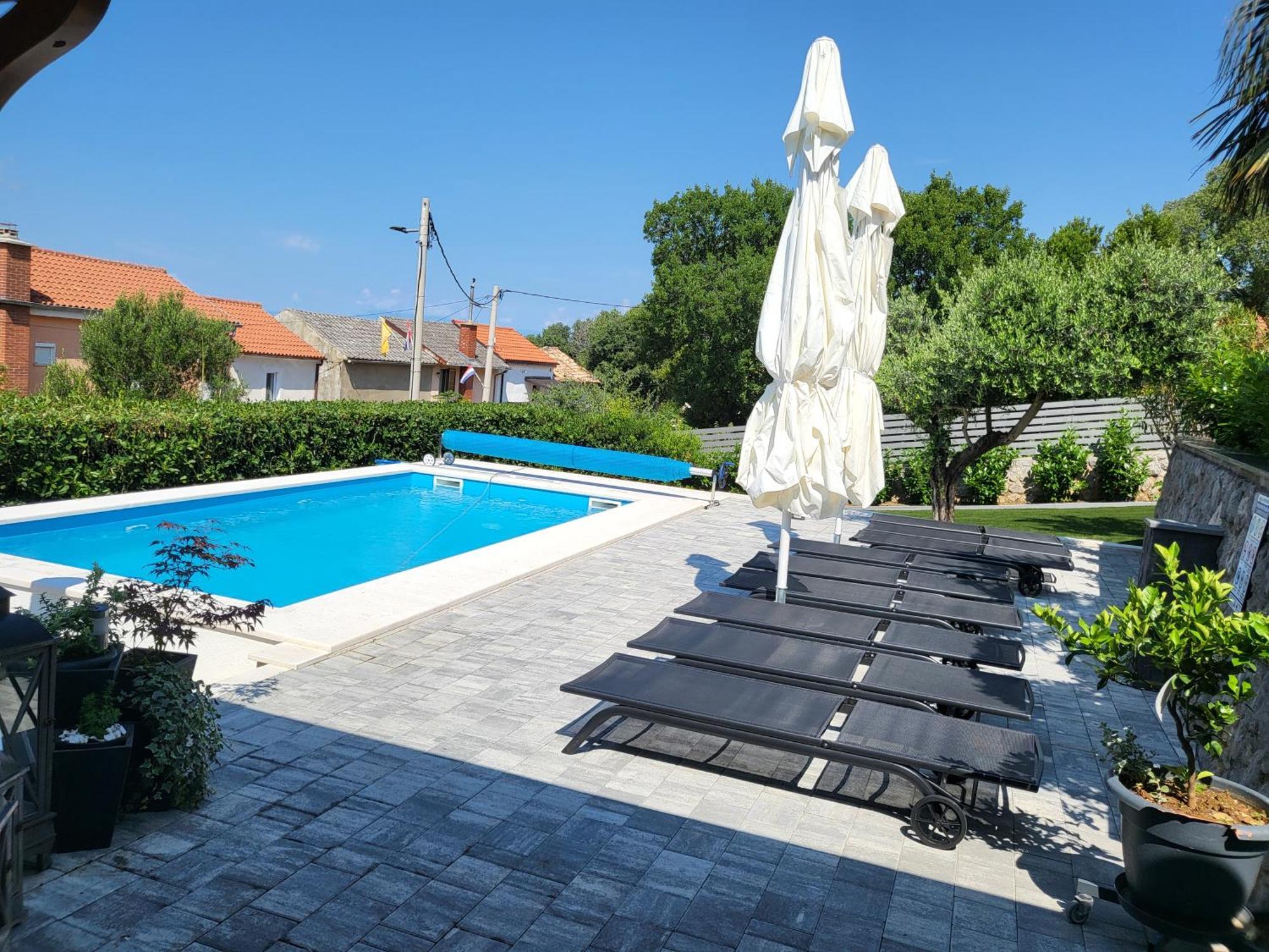 Apartmani Andiks Dramalj Esterno foto
