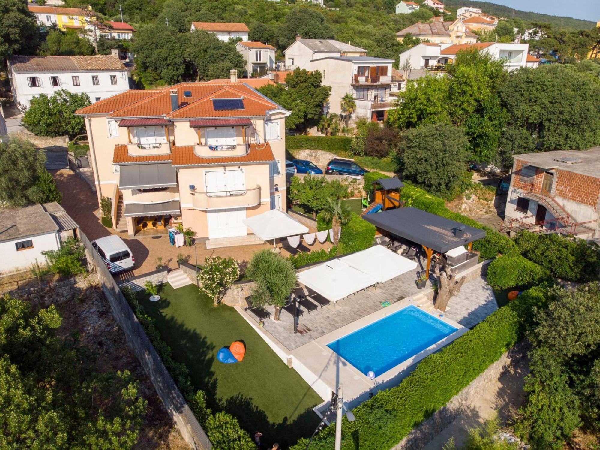 Apartmani Andiks Dramalj Esterno foto